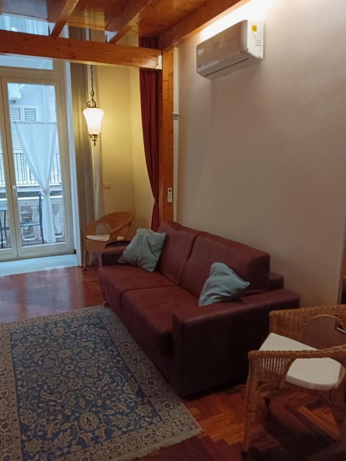 Il Castello Apartment Napels Buitenkant foto